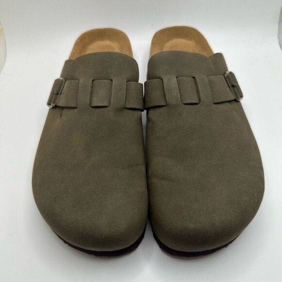 CUSHIONAIRE Men's Haze Cork Footbed Clog with +Comfort 8 OLIVE NEW - Picture 2 of 7